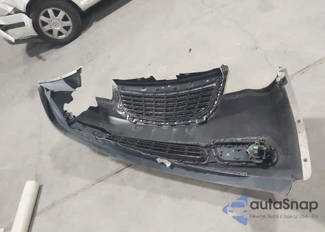 2012 Chrysler Town & Country Touring z USA, uszkodzony, nr VIN 2C4RC1BG8CR325682